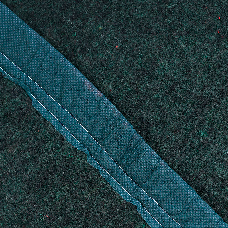 Frazada Térmica Queen / Líneas Verde – Plumetti