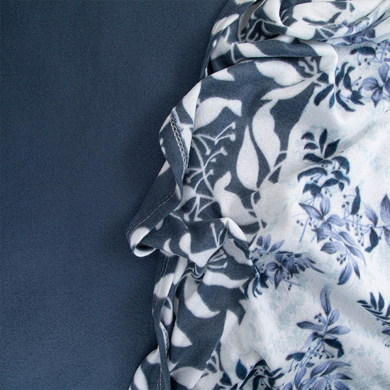 Sábanas Polar Composé 1.5 Plazas / Ramas Blanco Azul – Doral